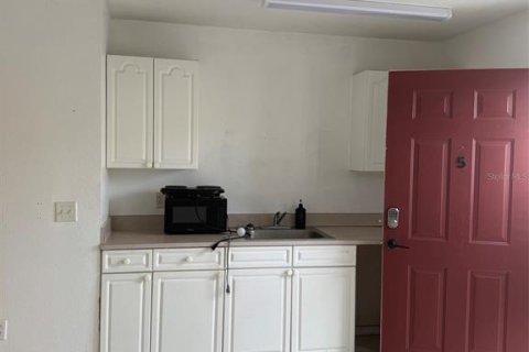 Townhouse in Davenport, Florida 1 bedroom, 27.87 sq.m. № 1919898 - photo 7