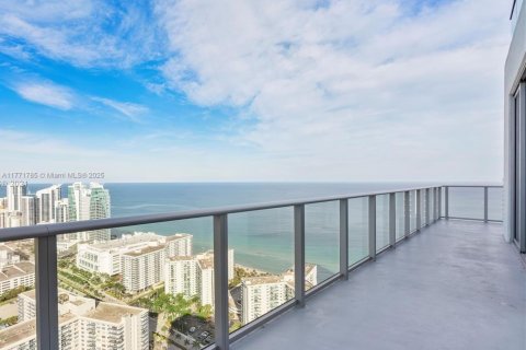 Condominio en venta en Hollywood, Florida, 2 dormitorios, 100.33 m2 № 1935393 - foto 3