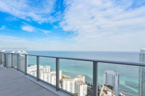Condominio en venta en Hollywood, Florida, 2 dormitorios, 100.33 m2 № 1935393 - foto 9