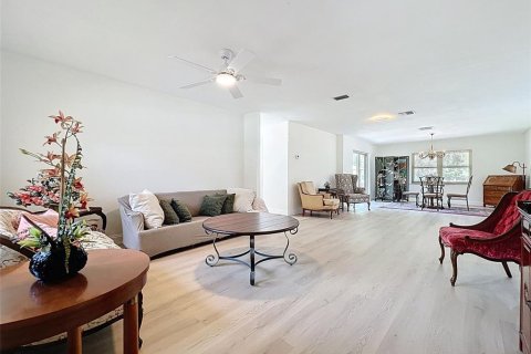 Casa en venta en Homosassa, Florida, 2 dormitorios, 112.23 m2 № 1838050 - foto 5
