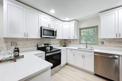 Casa en venta en Homosassa, Florida, 2 dormitorios, 112.23 m2 № 1838050 - foto 10