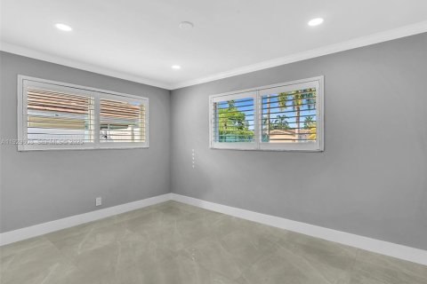 Villa ou maison à vendre à Fort Lauderdale, Floride: 3 chambres, 127.55 m2 № 2244135 - photo 19