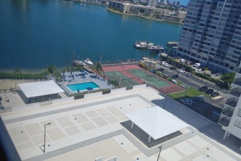 Condominio en venta en Aventura, Florida, 2 dormitorios, 120.77 m2 № 1220758 - foto 13