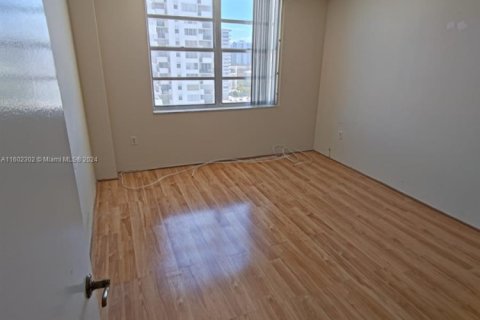Condominio en venta en Aventura, Florida, 2 dormitorios, 120.77 m2 № 1220758 - foto 8