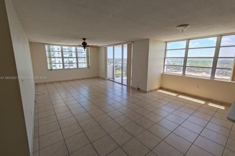 Condominio en venta en Aventura, Florida, 2 dormitorios, 120.77 m2 № 1220758 - foto 19