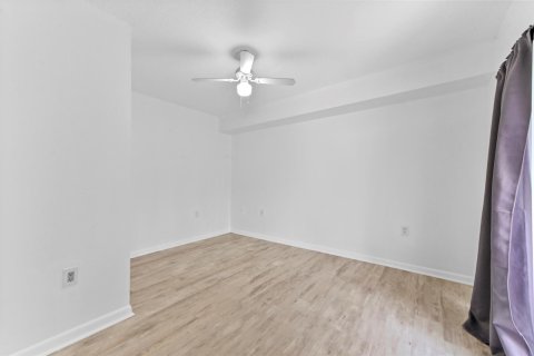 Touwnhouse à vendre à Palm Beach Gardens, Floride: 3 chambres, 148.27 m2 № 2374180 - photo 16