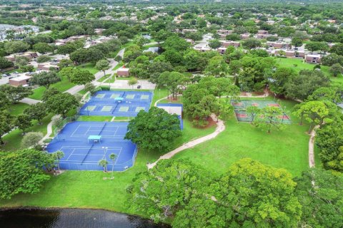 Touwnhouse à vendre à Palm Beach Gardens, Floride: 3 chambres, 148.27 m2 № 2374180 - photo 26