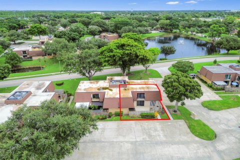 Touwnhouse à vendre à Palm Beach Gardens, Floride: 3 chambres, 148.27 m2 № 2374180 - photo 2