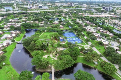 Touwnhouse à vendre à Palm Beach Gardens, Floride: 3 chambres, 148.27 m2 № 2374180 - photo 28