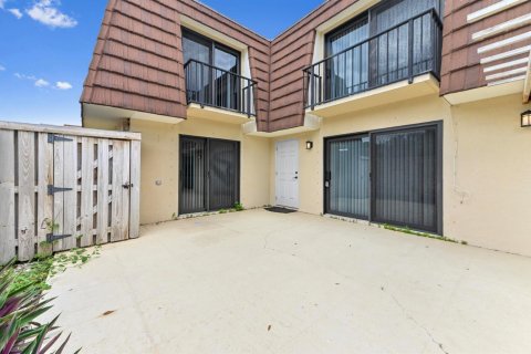 Touwnhouse à vendre à Palm Beach Gardens, Floride: 3 chambres, 148.27 m2 № 2374180 - photo 23