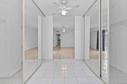Touwnhouse à vendre à Palm Beach Gardens, Floride: 3 chambres, 148.27 m2 № 2374180 - photo 13