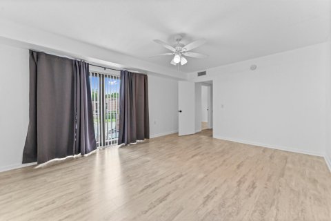 Touwnhouse à vendre à Palm Beach Gardens, Floride: 3 chambres, 148.27 m2 № 2374180 - photo 10