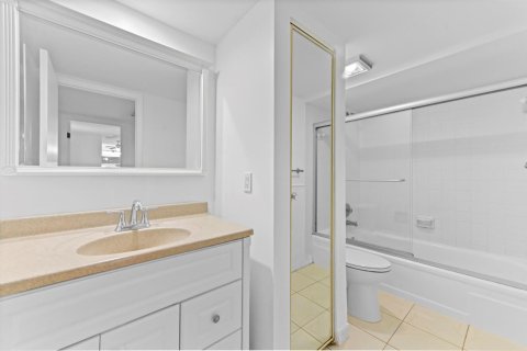 Touwnhouse à vendre à Palm Beach Gardens, Floride: 3 chambres, 148.27 m2 № 2374180 - photo 20