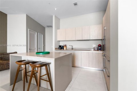 Condominio en venta en Hollywood, Florida, 1 dormitorio, 74.51 m2 № 2032694 - foto 11