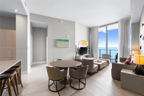 Condominio en venta en Hollywood, Florida, 1 dormitorio, 74.51 m2 № 2032694 - foto 3