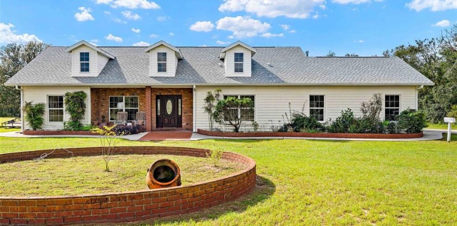 Villa ou maison à Lecanto, Floride 3 chambres, 235.23 m2 № 2425318