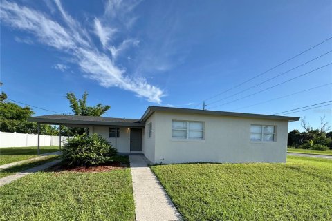 House in North Port, Florida 3 bedrooms, 96.8 sq.m. № 1880906 - photo 30