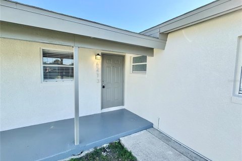 House in North Port, Florida 3 bedrooms, 96.8 sq.m. № 1880906 - photo 27
