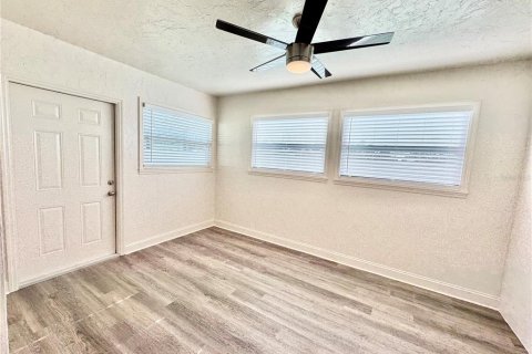 House in North Port, Florida 3 bedrooms, 96.8 sq.m. № 1880906 - photo 5