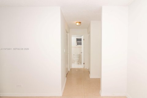 Condominio en venta en Miami, Florida, 2 dormitorios, 88.44 m2 № 2033525 - foto 15