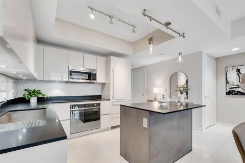 Copropriété à louer à Miami, Floride: 2 chambres, 95.5 m2 № 1965863 - photo 7