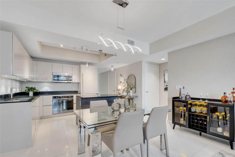 Copropriété à louer à Miami, Floride: 2 chambres, 95.5 m2 № 1965863 - photo 6