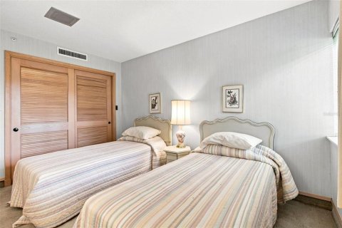 Condo in Palm Harbor, Florida, 2 bedrooms  № 2342517 - photo 15