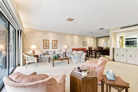 Condo in Palm Harbor, Florida, 2 bedrooms  № 2342517 - photo 24