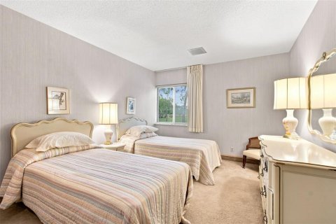 Condo in Palm Harbor, Florida, 2 bedrooms  № 2342517 - photo 13