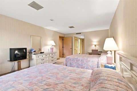 Condo in Palm Harbor, Florida, 2 bedrooms  № 2342517 - photo 8