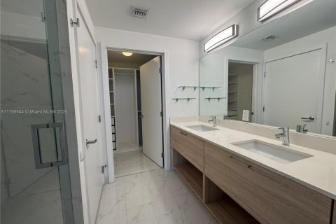 Condominio en venta en North Miami Beach, Florida, 2 dormitorios, 102.94 m2 № 1712504 - foto 7