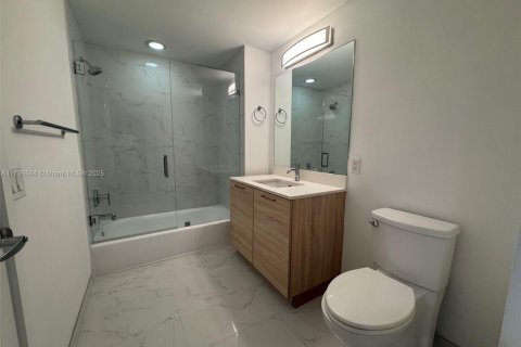 Condominio en venta en North Miami Beach, Florida, 2 dormitorios, 102.94 m2 № 1712504 - foto 11