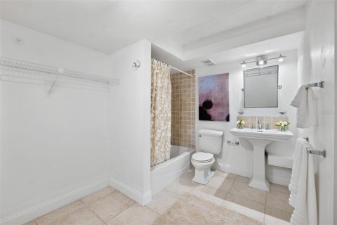 Купить кондоминиум в Тиерра-Верде, Флорида 6 комнат, 116.59м2, № 1732770 - фото 26