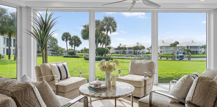 Condo in Jupiter, Florida, 3 bedrooms № 2421128