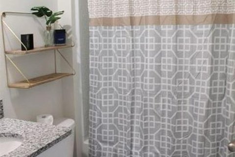 Снять в аренду виллу или дом в Деланд, Флорида 3 комнаты, 232.81м2, № 1829474 - фото 4