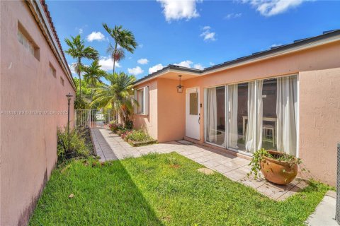 Villa ou maison à vendre à Miami, Floride: 3 chambres, 139.73 m2 № 1963317 - photo 6