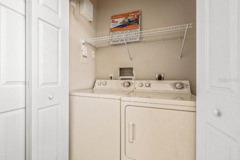 Condo in Tampa, Florida, 1 bedroom  № 1579129 - photo 11