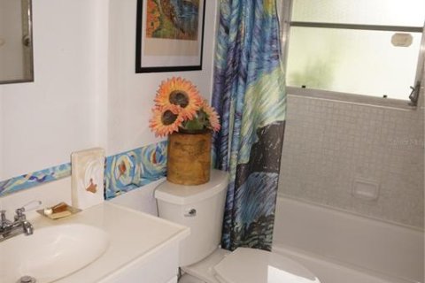House in Port Charlotte, Florida 2 bedrooms, 111.48 sq.m. № 2403415 - photo 21