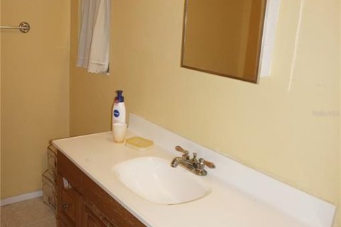 House in Port Charlotte, Florida 2 bedrooms, 111.48 sq.m. № 2403415 - photo 16