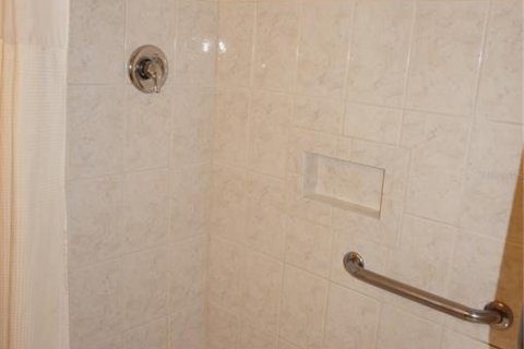 House in Port Charlotte, Florida 2 bedrooms, 111.48 sq.m. № 2403415 - photo 15