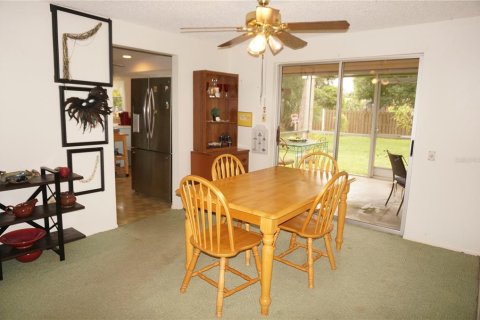 House in Port Charlotte, Florida 2 bedrooms, 111.48 sq.m. № 2403415 - photo 10