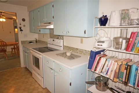House in Port Charlotte, Florida 2 bedrooms, 111.48 sq.m. № 2403415 - photo 25