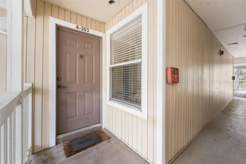 Condo in Gainesville, Florida, 4 bedrooms № 2103168 - photo 2