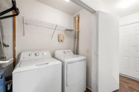 Condo in Gainesville, Florida, 4 bedrooms № 2103168 - photo 30