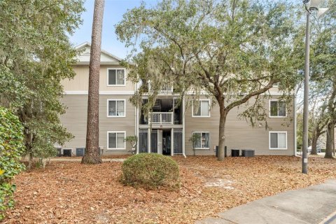 Condo in Gainesville, Florida, 4 bedrooms  № 2103168