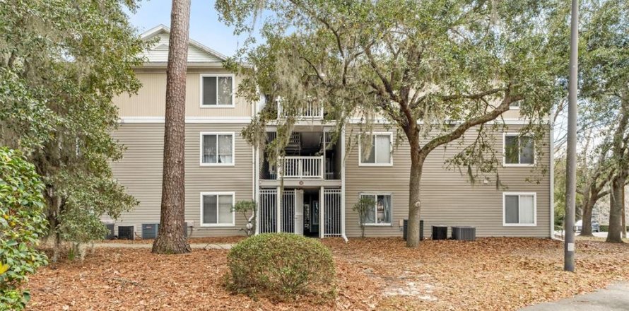 Condo in Gainesville, Florida, 4 bedrooms № 2103168