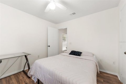 Condo in Gainesville, Florida, 4 bedrooms № 2103168 - photo 25