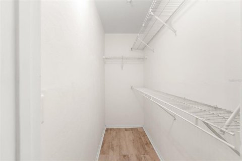 Condo in Gainesville, Florida, 4 bedrooms № 2103168 - photo 21