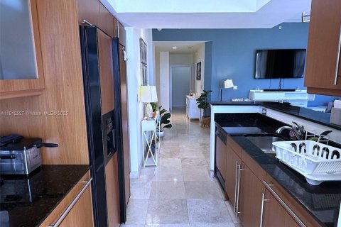 Condominio en alquiler en Hallandale Beach, Florida, 3 dormitorios, 143.07 m2 № 2054916 - foto 14