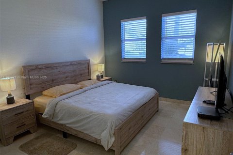 Condominio en alquiler en Hallandale Beach, Florida, 3 dormitorios, 143.07 m2 № 2054916 - foto 23